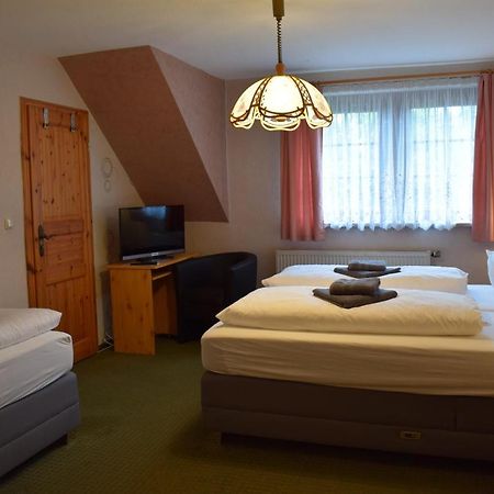 Stutzengrun Landhotel "Lichte Aue" Lichtenau מראה חיצוני תמונה