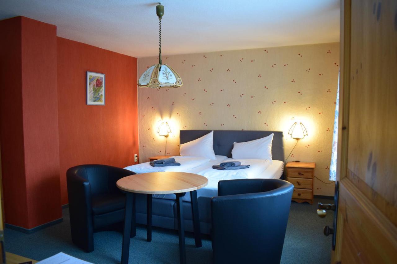 Stutzengrun Landhotel "Lichte Aue" Lichtenau מראה חיצוני תמונה